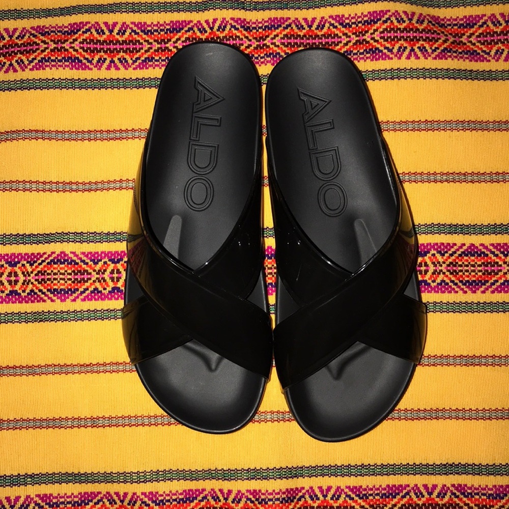 BRAND NEW ALDO SUMMER SANDLES